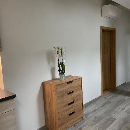 Klicperovo 2Kk Apartamento Hradec Králové Exterior foto