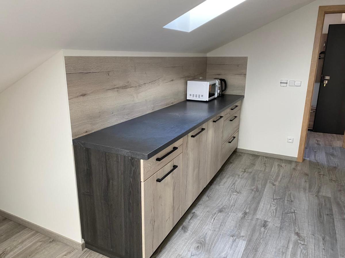Klicperovo 2Kk Apartamento Hradec Králové Exterior foto